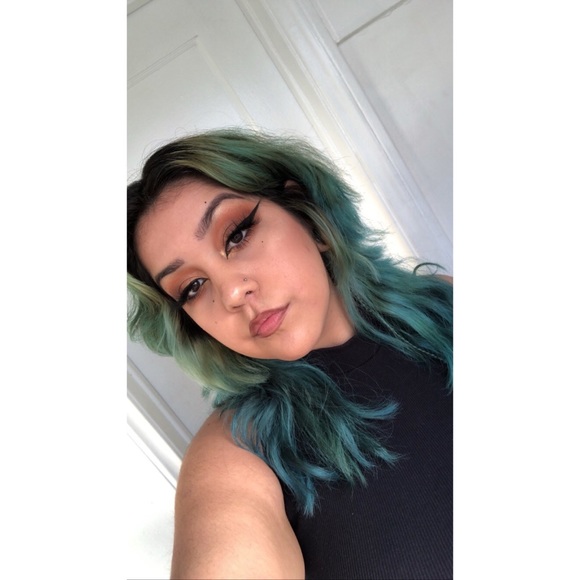 Meet your Posher, Amarissa - Picture 2 of 6